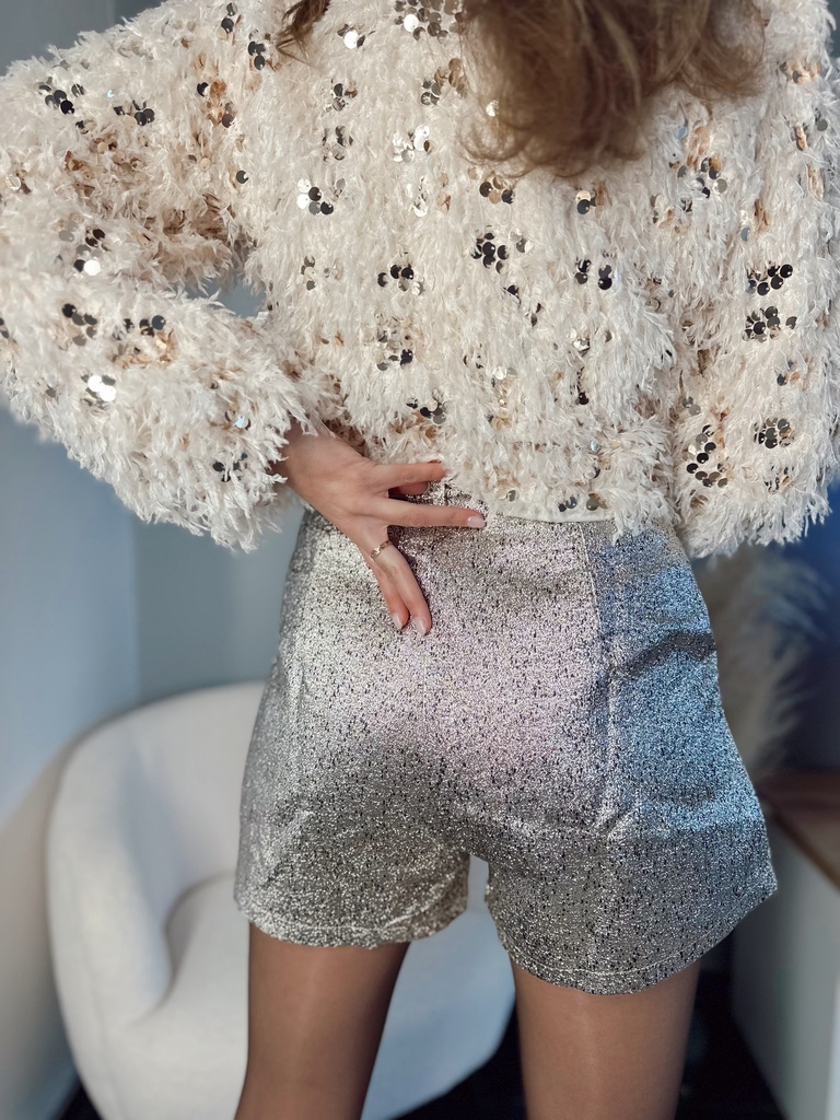 Short Bella