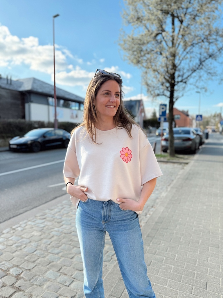 T-shirt flower