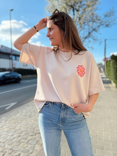 T-shirt flower